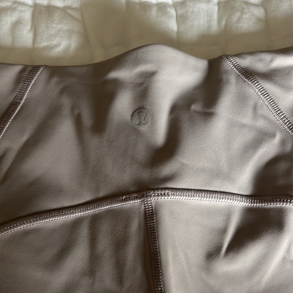 Lulu 7/8 leggings. Light grey. Only worn once - Picture 2 of 4